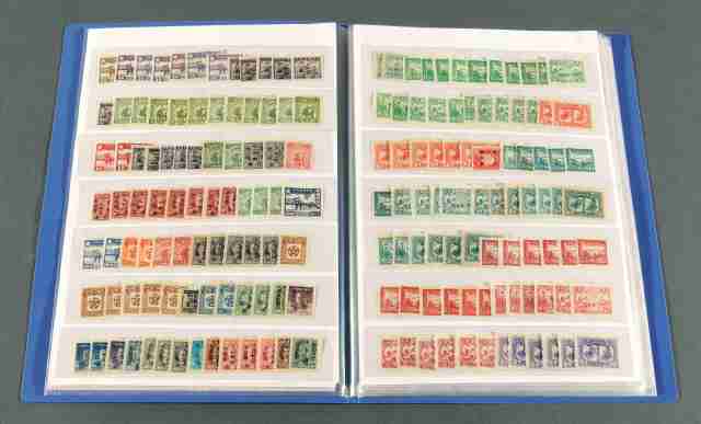1945-1950年解放区邮票一册一千二百六十余枚