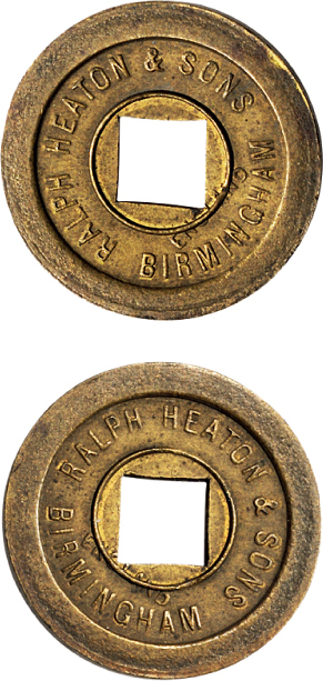 英国伯明翰造币厂铸机制方孔黄铜币