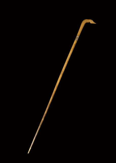  19世纪 犀角雕马蹄柄文明杖