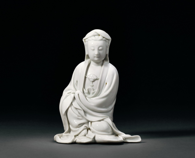 清中期 德化窑白瓷观音坐像