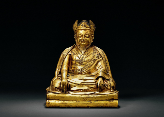 清早期 铜鎏金二世噶玛巴噶玛拔希坐像