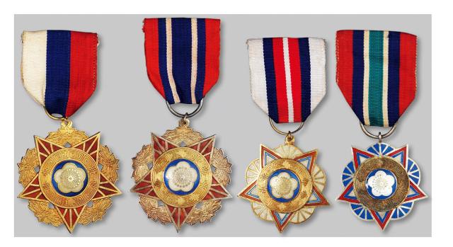 国民政府颁发陆海空军甲种一等、二等及乙种一等、二等奖章