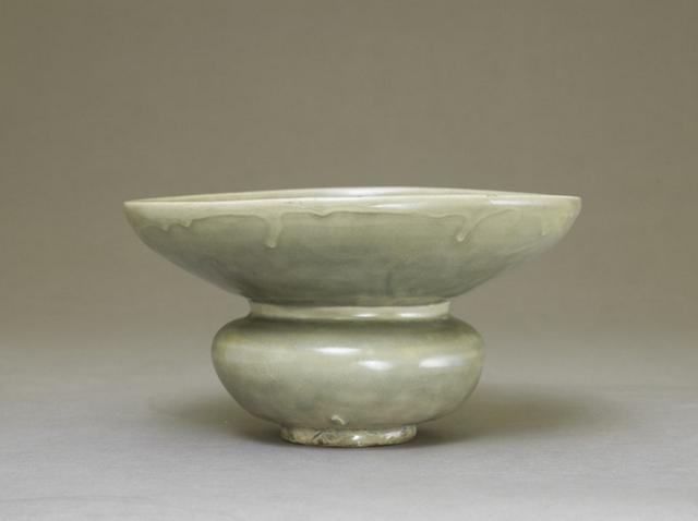 唐代晚期越窑瓷器图片图片